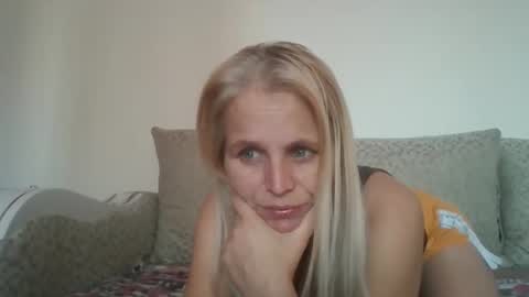Snapshot of maya0087 chatting on October 2025 08:50:02 AM maya0087 online show from October 2025 08:50:02 AM