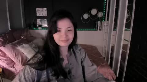 Snapshot of maya___muse chatting on July 2026 05:56:01 AM Maya online show from July 2026 05:56:01 AM