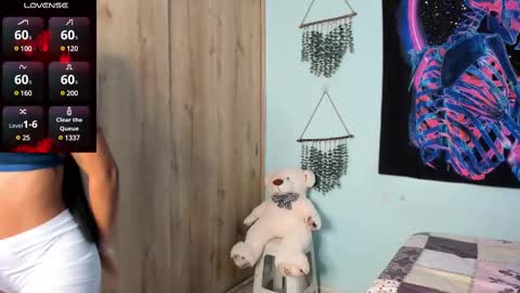 Snapshot of maya__fox chatting on February 2025 10:10:02 PM OF mayitta19 online show from February 2025 10:10:02 PM