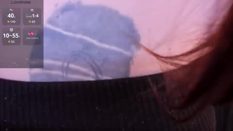 Woman online show from November 2025 02:19:01 PM