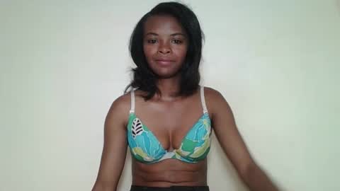 Snapshot of mayalabelle chatting on November 2025 02:54:02 AM mayalabelle online show from November 2025 02:54:02 AM