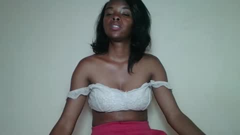 Snapshot of mayalabelle chatting on November 2025 04:25:02 AM mayalabelle online show from November 2025 04:25:02 AM