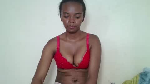 Snapshot of mayalabelle chatting on January 2026 07:15:02 PM mayalabelle online show from January 2026 07:15:02 PM