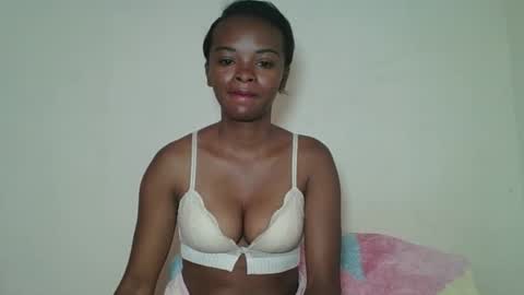 Snapshot of mayalabelle chatting on January 2026 03:54:01 AM mayalabelle online show from January 2026 03:54:01 AM