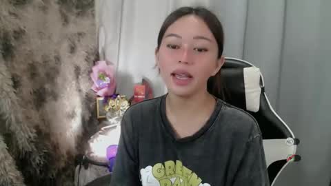 mayasally_ online show from December 2025 09:59:01 AM