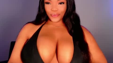 MayBabi online show from November 2025 12:50:02 PM