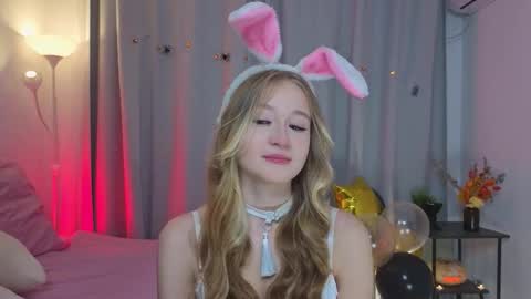 Snapshot of maybaybe chatting on October 2025 03:13:01 PM Alice online show from October 2025 03:13:01 PM