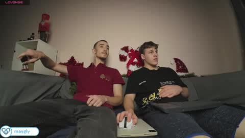 Snapshot of maygly chatting on January 2025 01:30:01 PM Slava and Alextatto online show from January 2025 01:30:01 PM