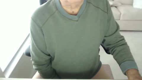 Snapshot of mbeastie chatting on December 2024 04:17:01 PM Beastie online show from December 2024 04:17:01 PM