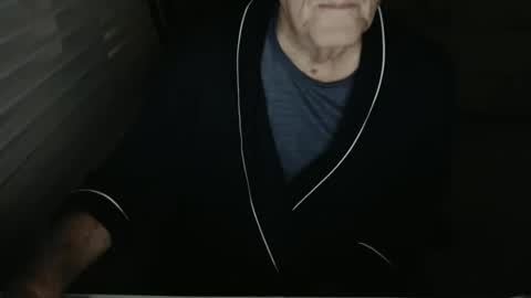 Snapshot of mbeastie chatting on January 2025 02:35:02 AM Beastie online show from January 2025 02:35:02 AM