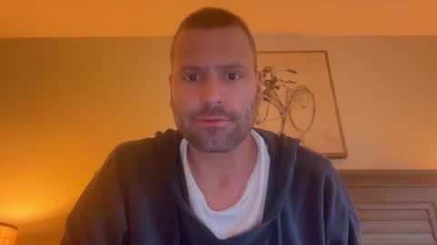 lol online show from November 2025 06:39:01 PM