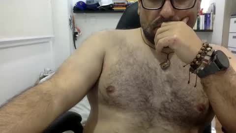 VzlaMan online show from November 2025 03:28:02 AM