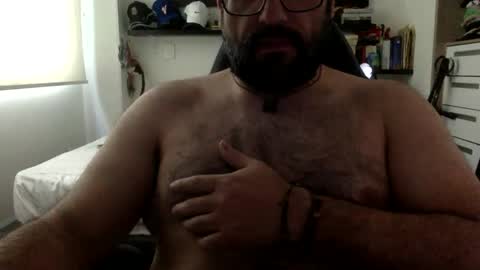 Snapshot of mbotve chatting on May 2026 01:27:02 PM VzlaMan online show from May 2026 01:27:02 PM
