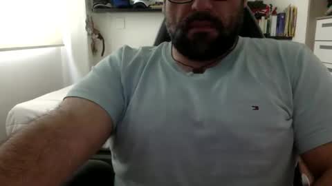 Snapshot of mbotve chatting on June 2026 07:20:01 PM VzlaMan online show from June 2026 07:20:01 PM