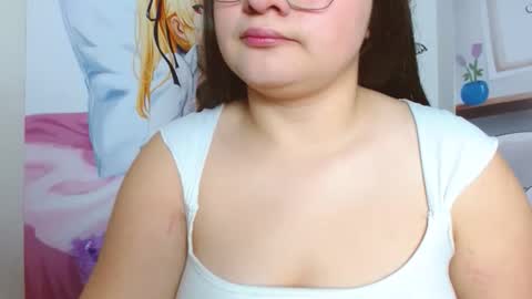 mackenna av online show from November 2025 12:04:01 PM