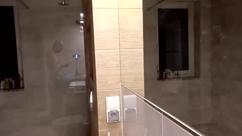 mckiubone online show from February 2025 01:47:01 AM