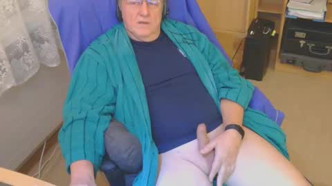 mcswis6 online show from December 2024 12:29:01 AM