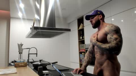 Snapshot of mealphamale chatting on January 2026 04:31:01 PM Alpha Male online show from January 2026 04:31:01 PM