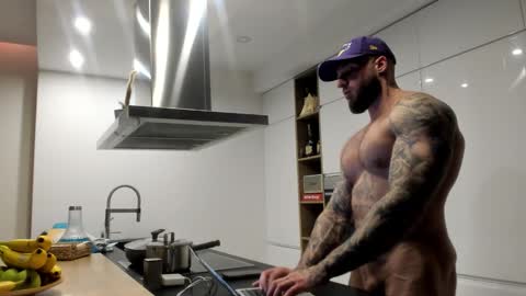 Snapshot of mealphamale chatting on February 2026 09:22:01 PM Alpha Male online show from February 2026 09:22:01 PM