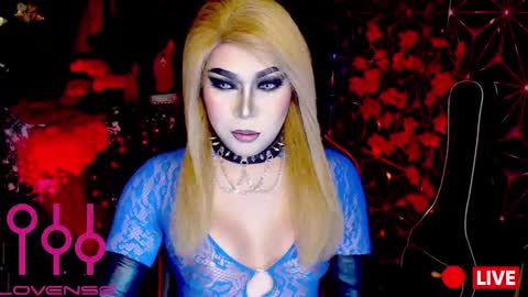 THE QUEEN ALPHA   Queen Medusa Prey online show from November 2025 08:43:01 PM