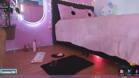Snapshot of meegan_foxy_ chatting on May 2026 12:12:02 PM Im Megan online show from May 2026 12:12:02 PM