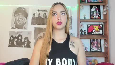 Emily online show from November 2025 09:19:02 PM