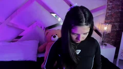     online show from November 2025 11:43:02 AM