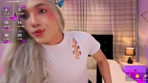 megan do santos online show from November 2025 03:21:01 PM