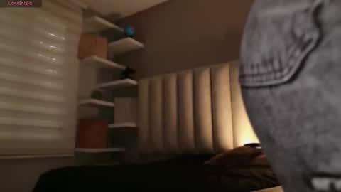     online show from November 2025 12:00:02 PM