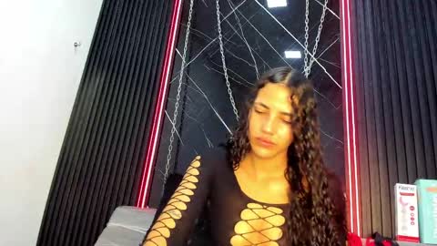 Snapshot of megan_siner chatting on May 2026 12:35:02 PM Megan Siner online show from May 2026 12:35:02 PM