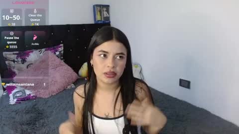 Snapshot of megan_ve chatting on May 2026 03:04:02 AM Carolina online show from May 2026 03:04:02 AM