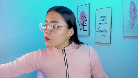 Snapshot of megan_vwv chatting on December 2024 12:18:01 AM megan online show from December 2024 12:18:01 AM