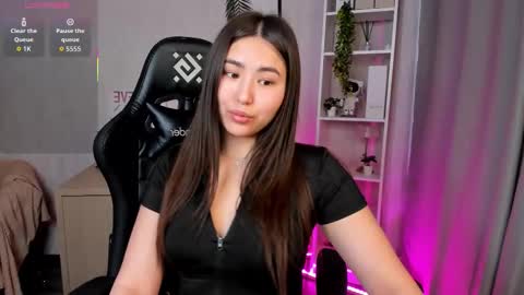 Megan online show from November 2025 09:39:01 AM