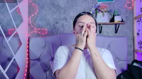 Snapshot of megan_xoxo1 chatting on October 2025 05:30:01 AM Megan online show from October 2025 05:30:01 AM