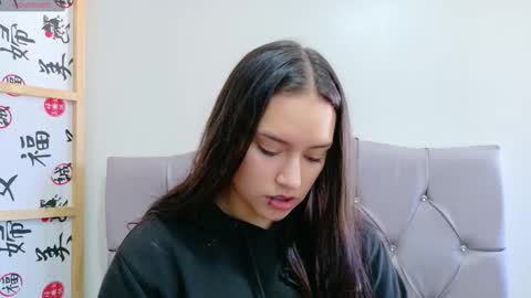 Snapshot of megan_xoxo1 chatting on November 2025 12:49:01 PM Megan online show from November 2025 12:49:01 PM