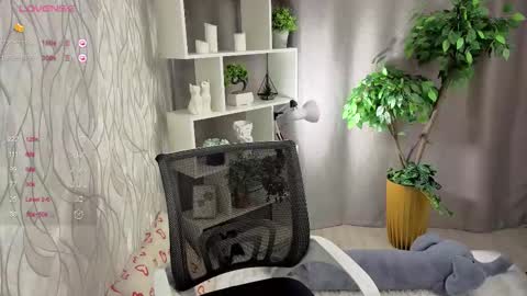 Michelle online show from October 2025 05:16:02 AM