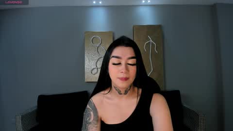 Megan Cross online show from December 2025 03:25:01 AM