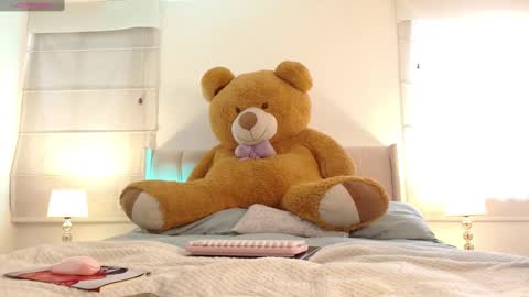 MEGAN online show from January 2025 05:09:02 PM