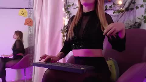 MEGAN online show from October 2025 02:01:02 AM