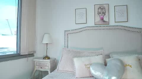 Mara online show from December 2025 01:52:02 PM