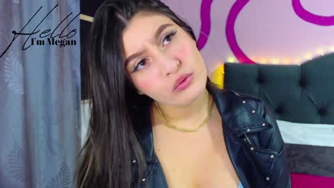 Im Megan Please do not demand a show without first tiping  Thank you online show from January 2025 06:42:01 AM