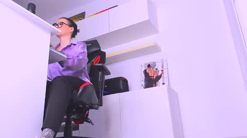 Snapshot of meganstones chatting on December 2024 06:20:02 PM Megan online show from December 2024 06:20:02 PM