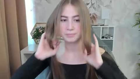 Snapshot of meganx_candy chatting on December 2024 12:39:02 PM Megan online show from December 2024 12:39:02 PM