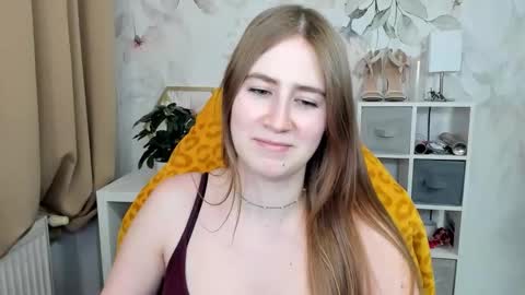 Snapshot of meganx_candy chatting on November 2025 05:27:01 PM Megan online show from November 2025 05:27:01 PM