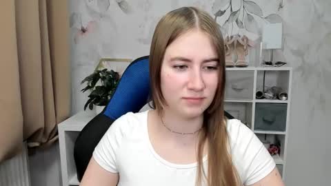 Snapshot of meganx_candy chatting on December 2025 06:42:02 AM Megan online show from December 2025 06:42:02 AM