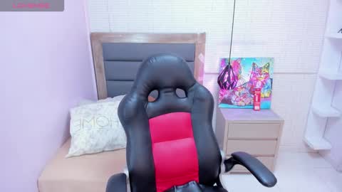 M E G A N  online show from October 2025 12:45:02 PM