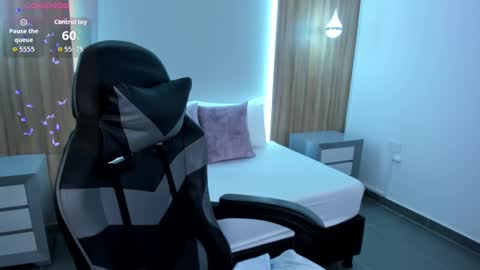 M E G A R A  online show from October 2025 02:20:01 AM