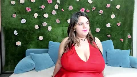 Snapshot of megatitts_ chatting on October 2025 07:33:01 PM megatitts_ online show from October 2025 07:33:01 PM