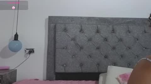 Meghan  online show from November 2025 09:52:02 PM