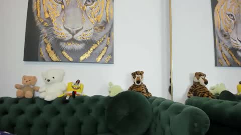 megpalmer online show from November 2025 08:08:02 PM